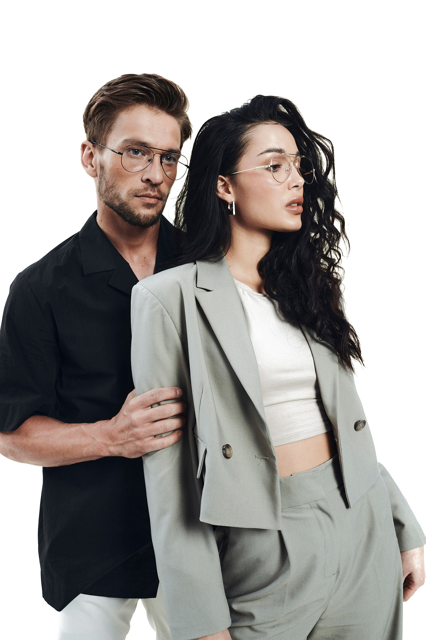 Okulary korekcyjne Youl Biak typu aviator sesja kobieta i mężczyzna