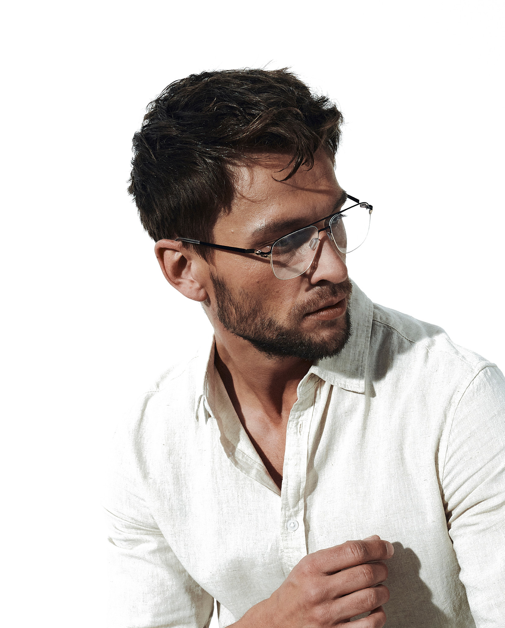 okulary korekcyjne męskie awiatory policjantki cienkie tytan oprawy oprawki youl andros szare na modelu