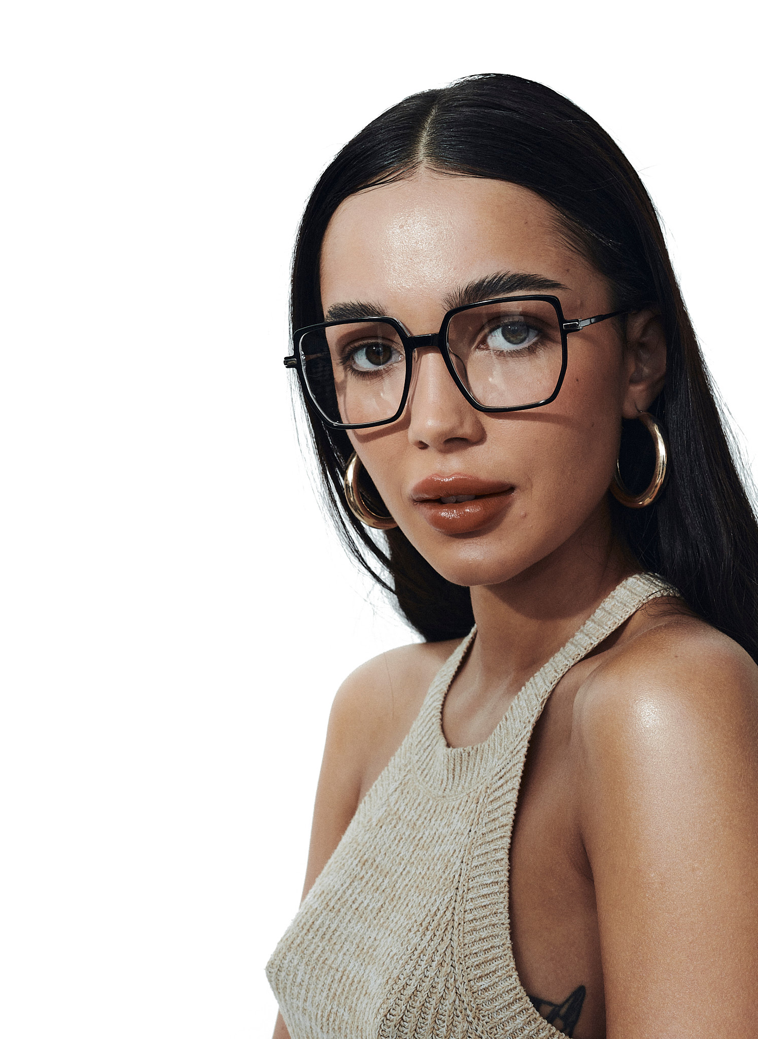 Duże okulary korekcyjne Exuma w kolorze czarnym na modelce