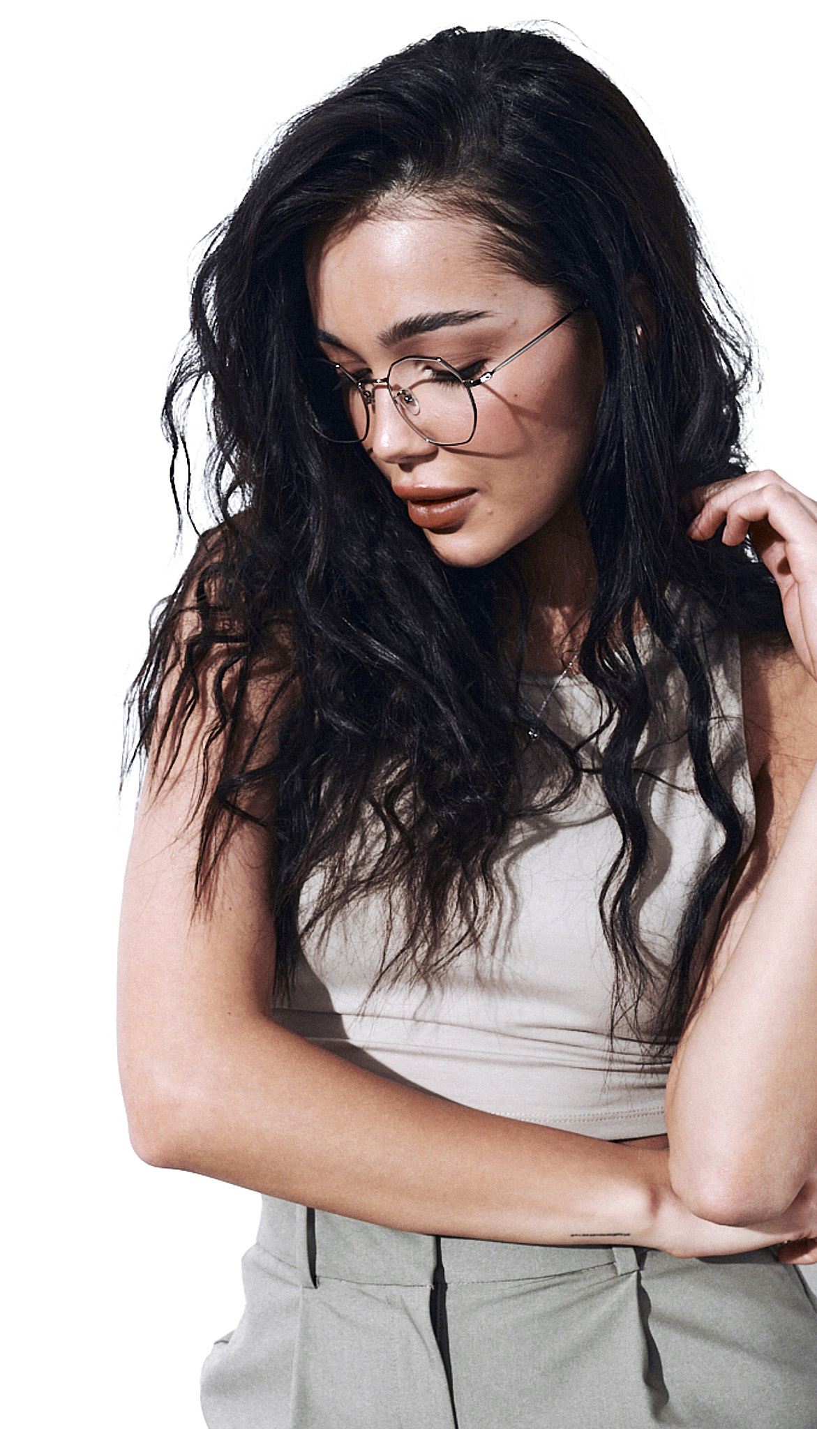 okulary korekcyjne cienkie srebrne youl texel oprawki oprawy na modelce